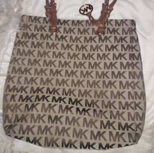 Michael Kors purse 100% authentic...